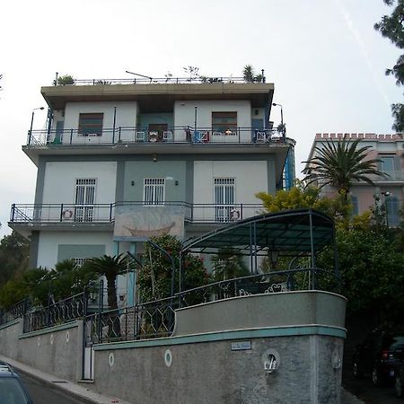 نابولي B&B La Nave المظهر الخارجي الصورة