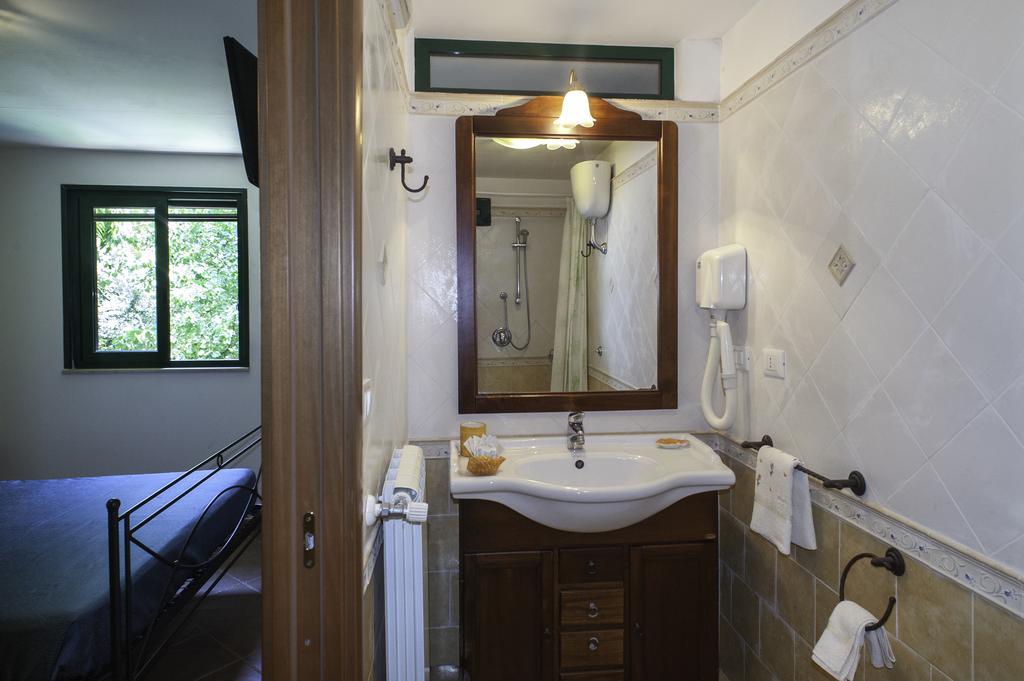 نابولي B&B La Nave المظهر الخارجي الصورة