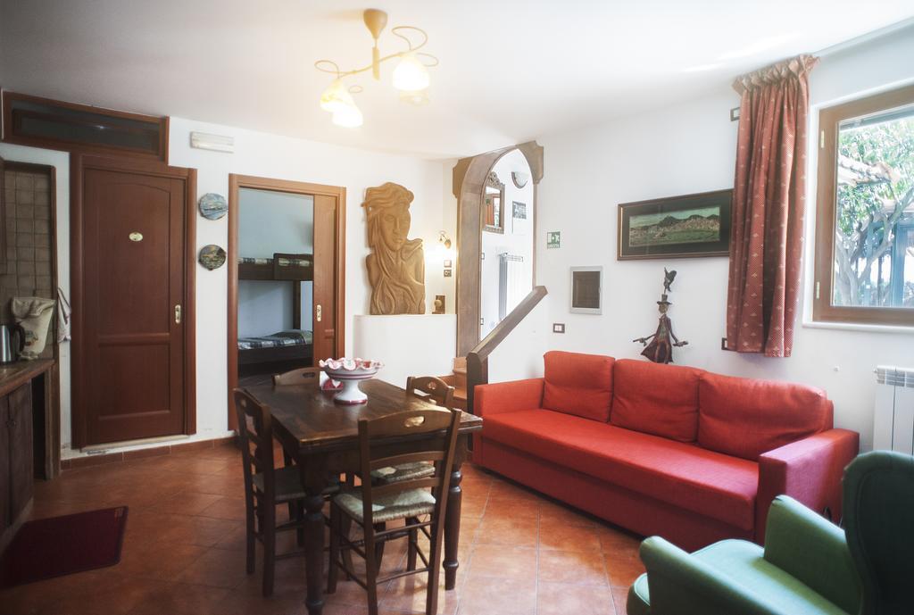 نابولي B&B La Nave المظهر الخارجي الصورة