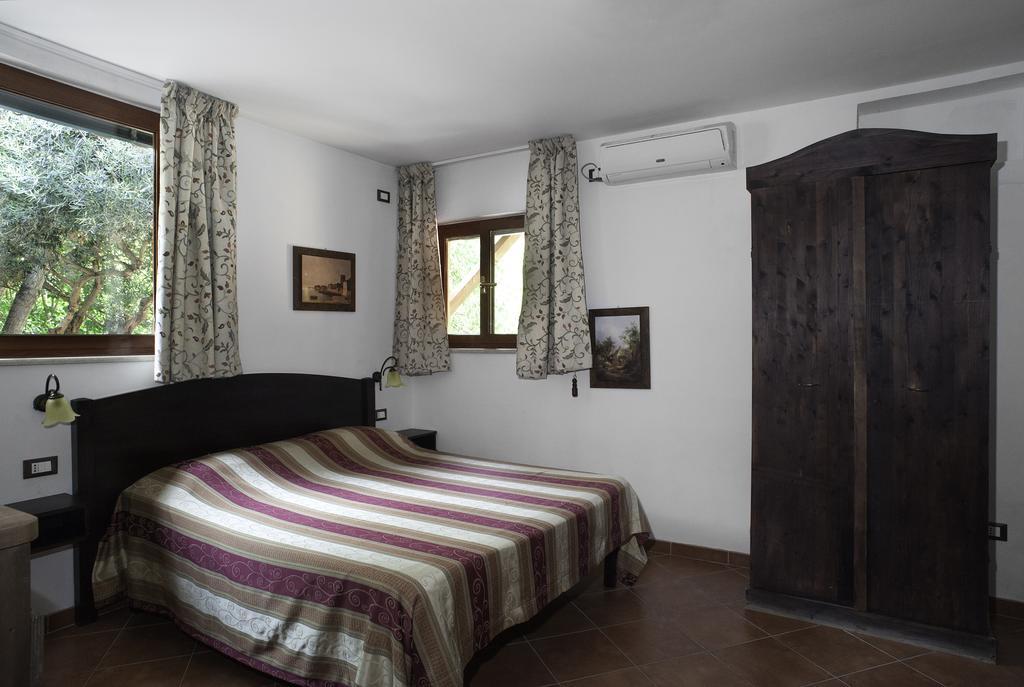 نابولي B&B La Nave الغرفة الصورة